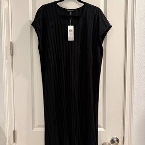 Eileen Fisher Black V-neck stripped knit dress